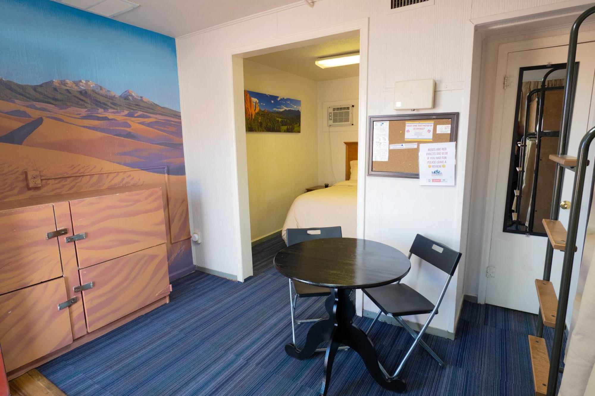 Rad Hostal *
