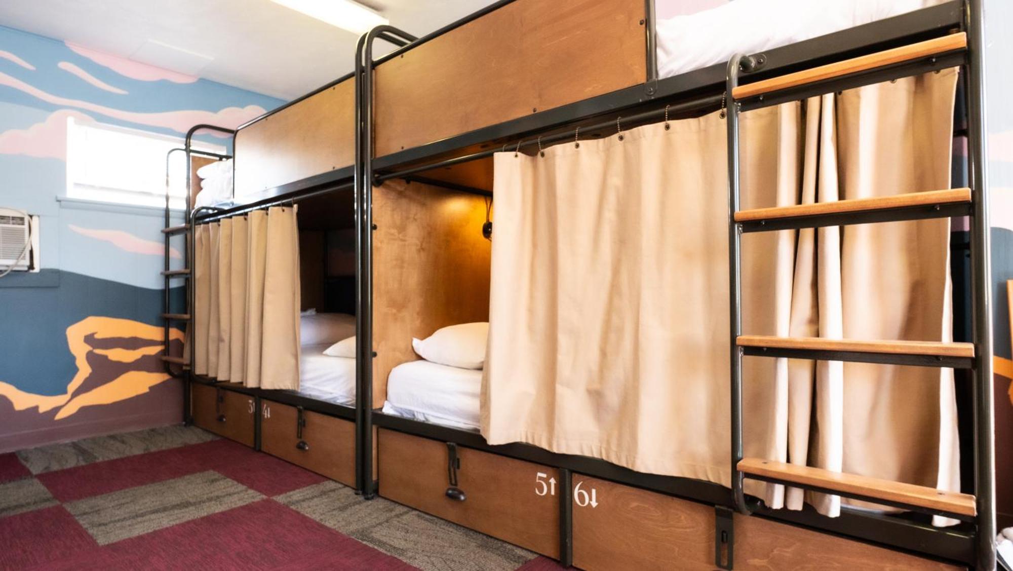 Rad Hostal
