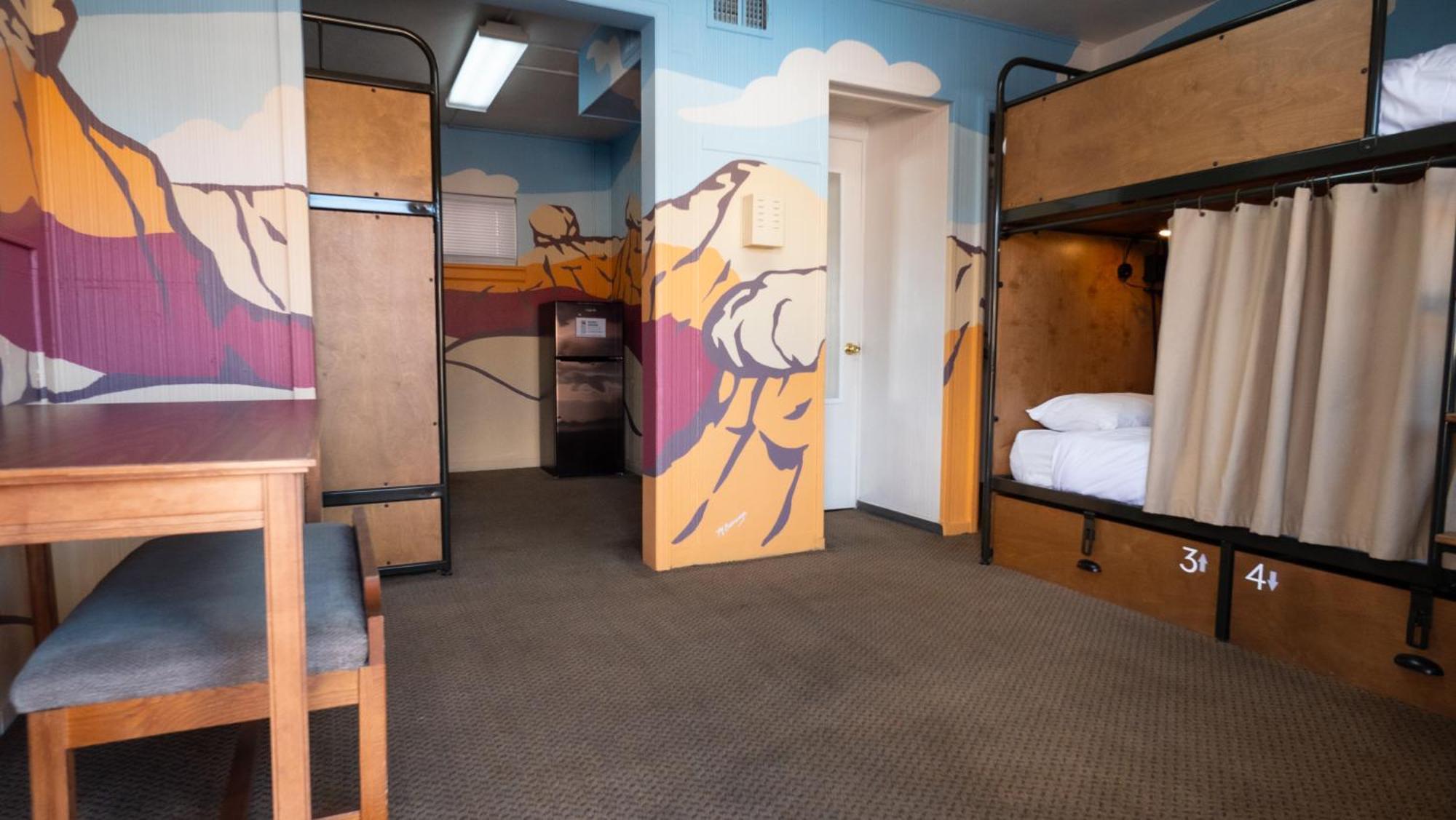 Rad Hostal Colorado Springs